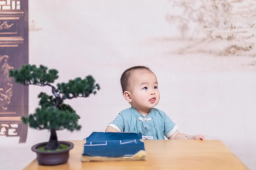 聊城宝宝腿纹不对称怎么办